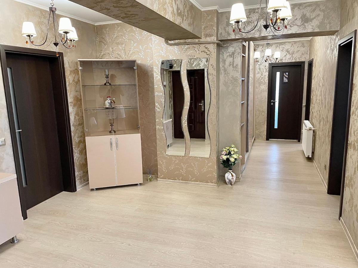 Dacia Residence Apartments Self Check-In Craiova Exteriör bild