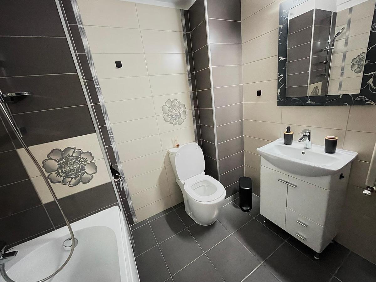 Dacia Residence Apartments Self Check-In Craiova Exteriör bild